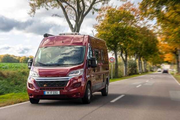 Минивэны Toyota Noah и Voxy нового поколения: новый дуэт вместо трио