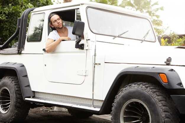 Обзор рестайлингового Nissan Pathfinder 2023: новшества, дизайн и характеристики