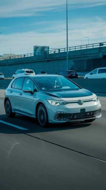 Toyota Camry 2024: Обновленное поколение бизнес-седана с гибридом и полным приводом